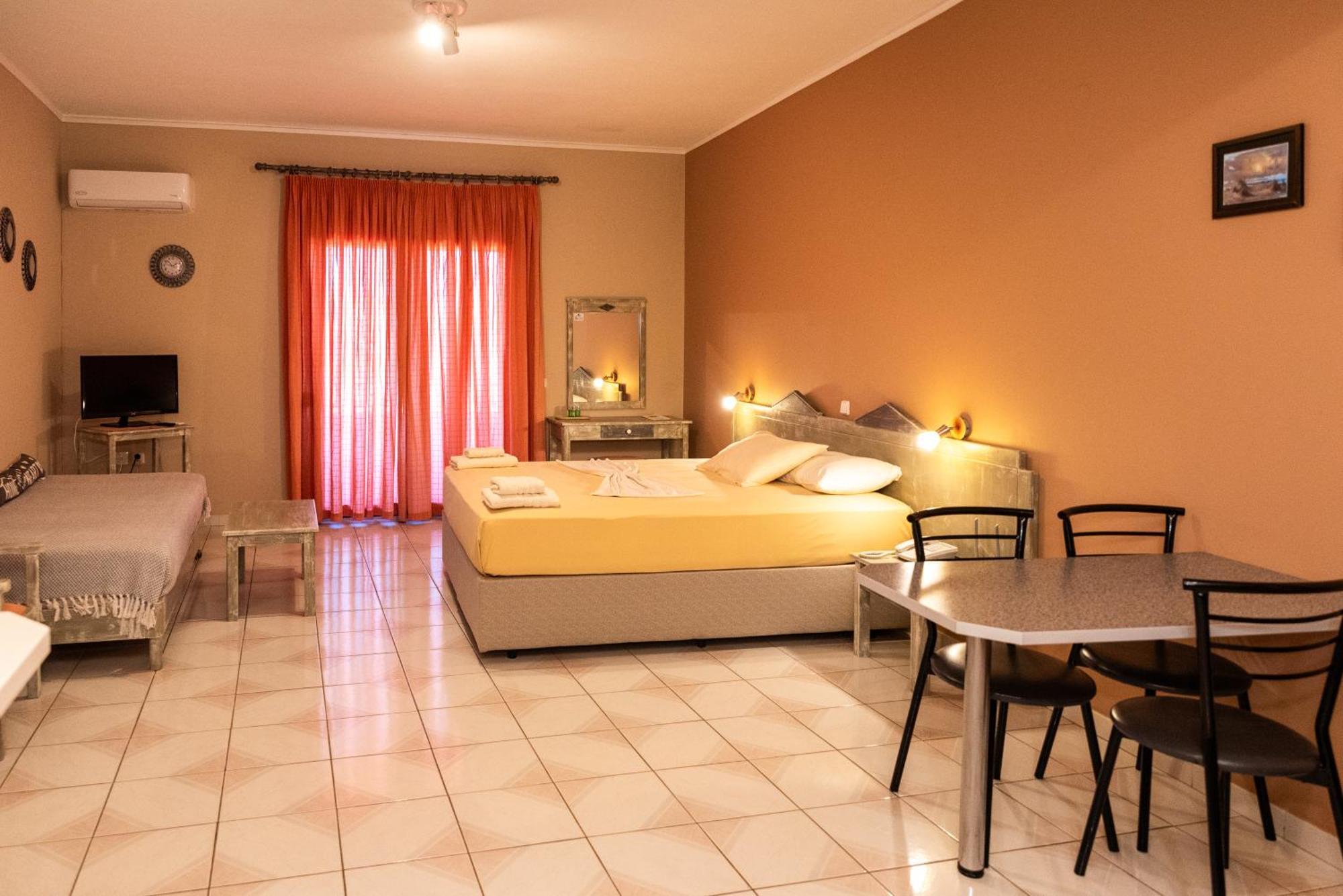 Sun Village Hotel Apartments Megas Limnionas Room photo