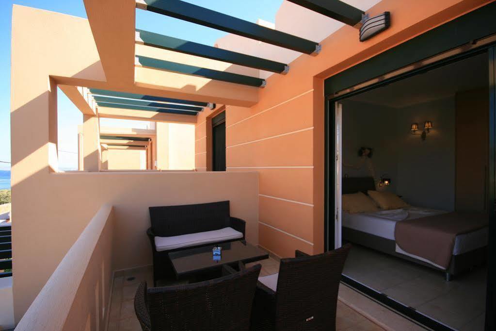 Sun Village Hotel Apartments Megas Limnionas Exterior photo